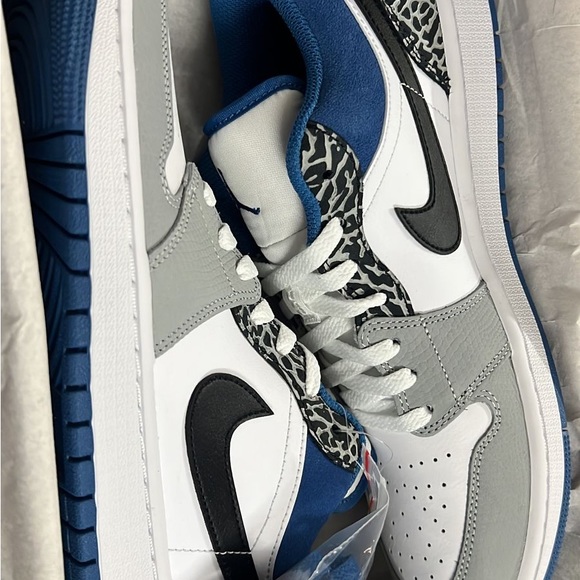 Brand new air Jordan 1 size 10 - Picture 3 of 3